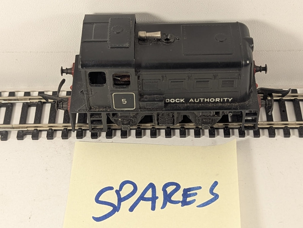 Tri-ang OO Gauge Dock Authority Shunter Locomotive 5 Dock Authority Black