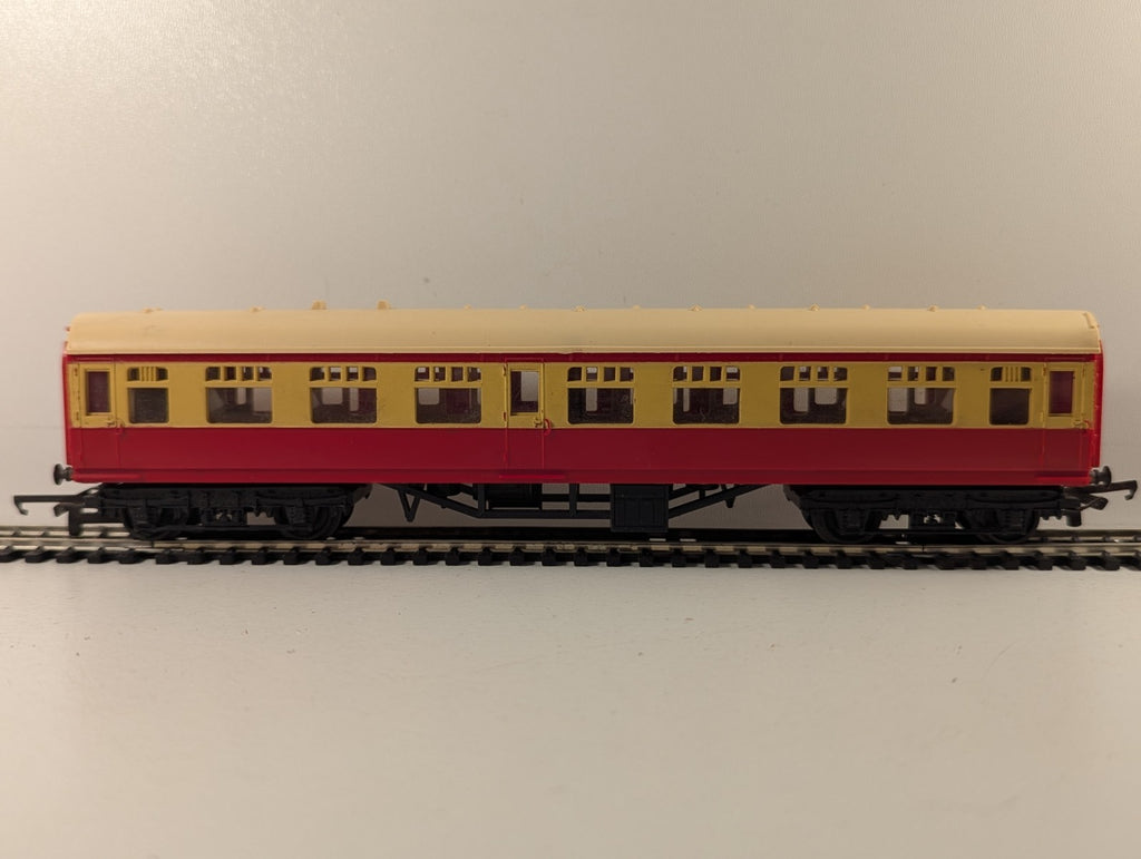 Tri-ang OO Gauge BR Mk1 Composite Coach Passenger Coach BR Crimson