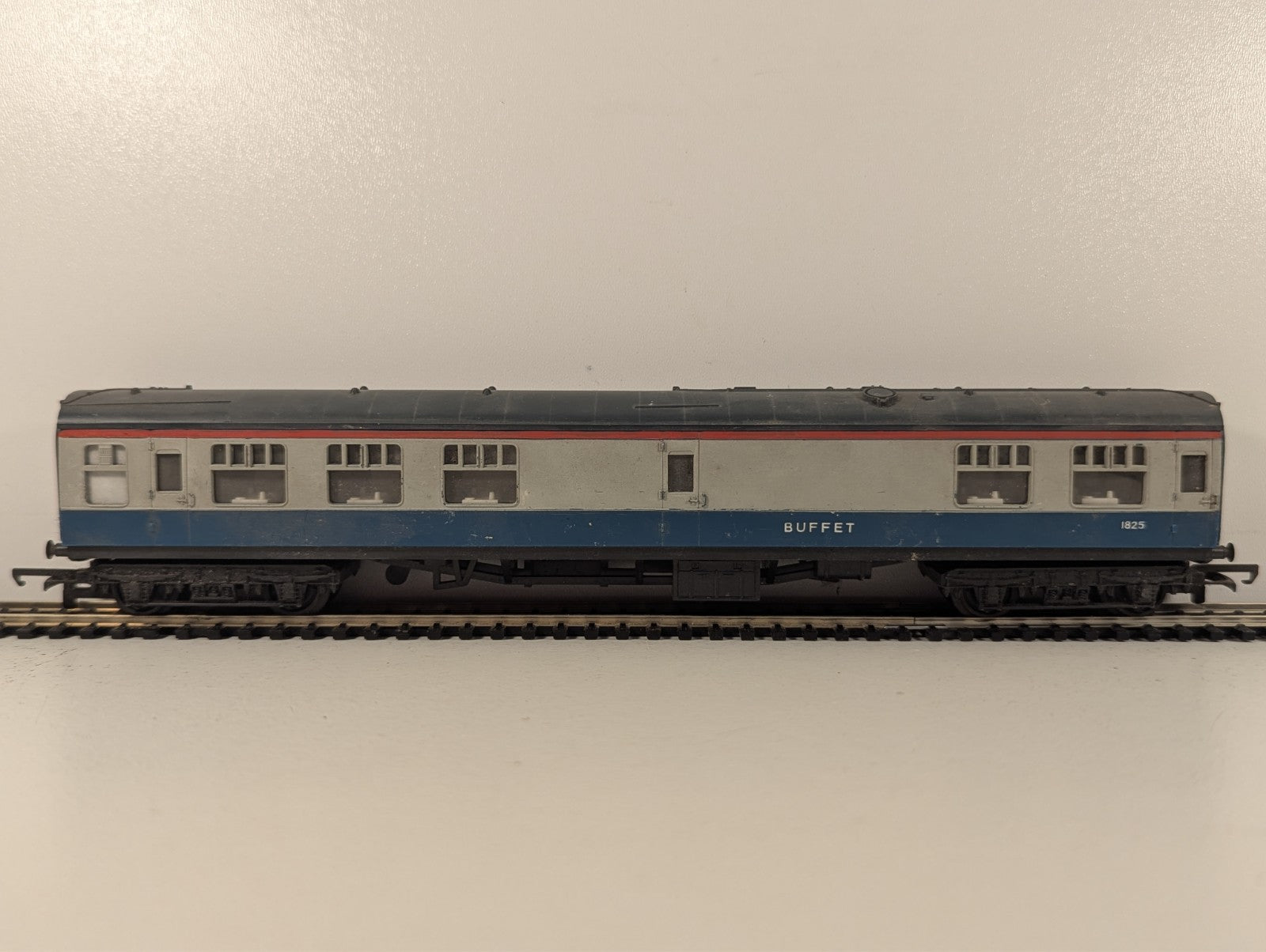 Tri-ang R729 OO Gauge BR Blue/Grey Mk1 Buffet Car