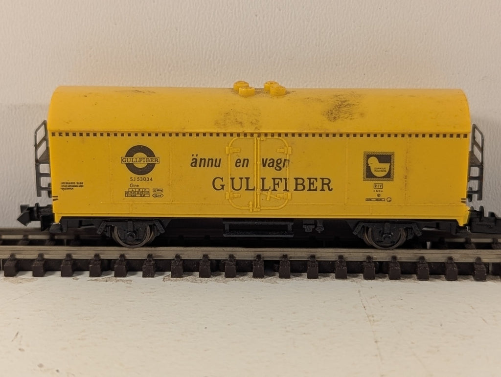 Fleischmann N Gauge Yellow Gullfiber Refrigerator Wagon
