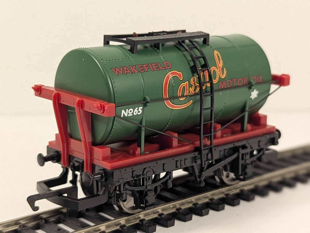 Hornby OO Gauge Castrol Tank Wagon 65 Wakefield Castrol R127
