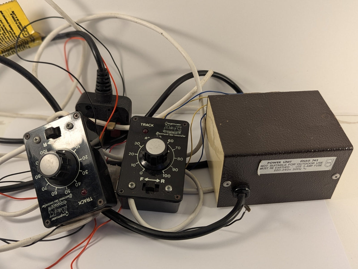 Gaugemaster Electronic Loco Controllers and Power Unit