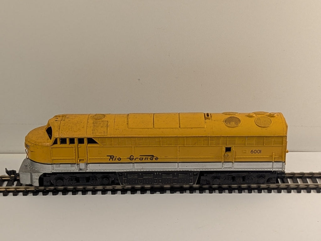 AHM HO Gauge Alco FA Diesel Locomotive Rio Grande 6001 Spares