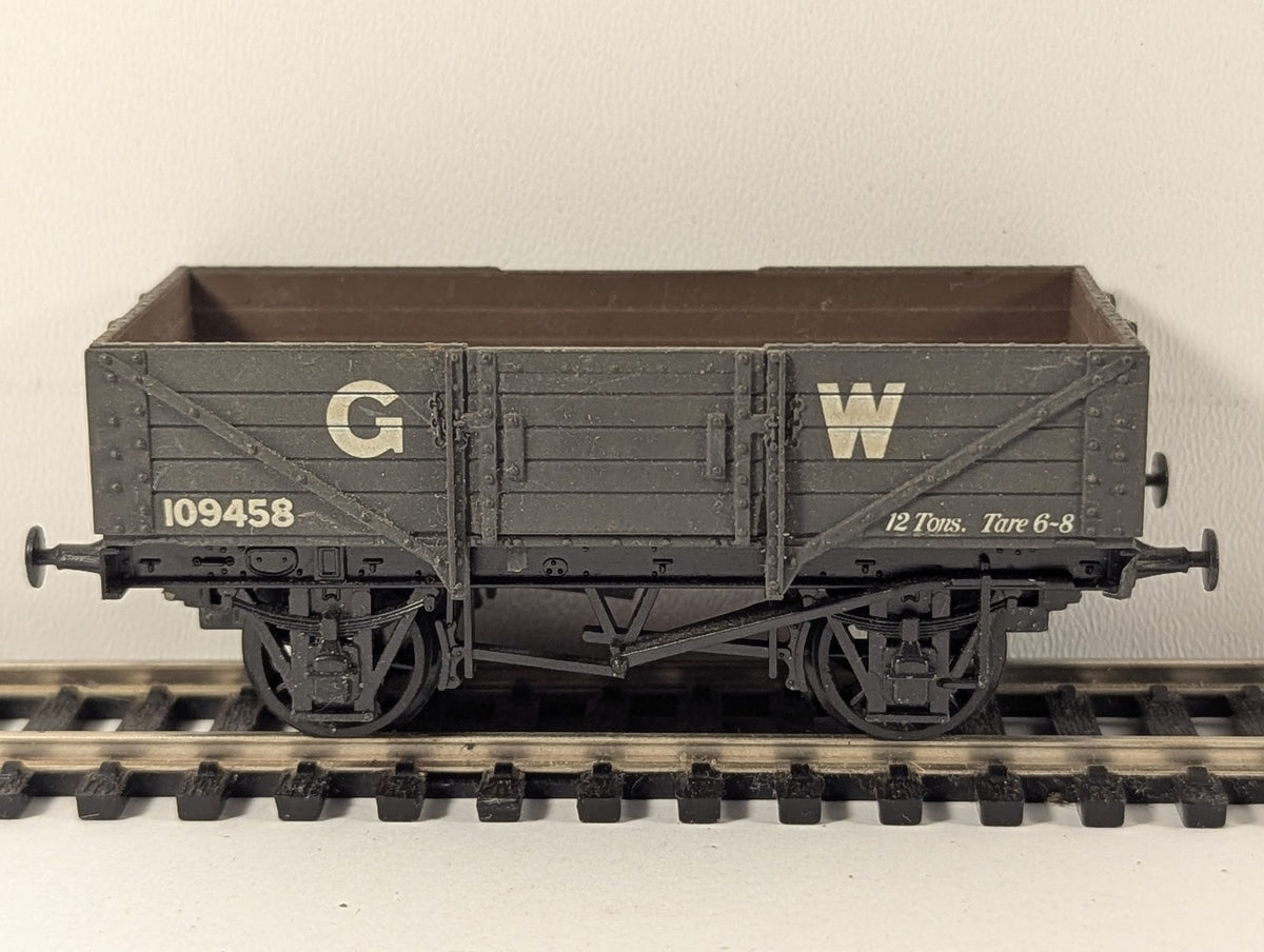 Airfix OO Gauge GWR 5-Plank Open Wagon Goods Wagon 109458 GWR Grey