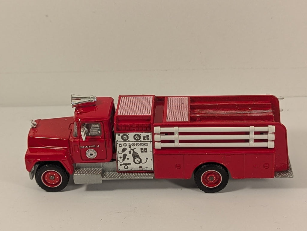 Solido 3106 Mack R 600 Brewster Fire Department Engine 4