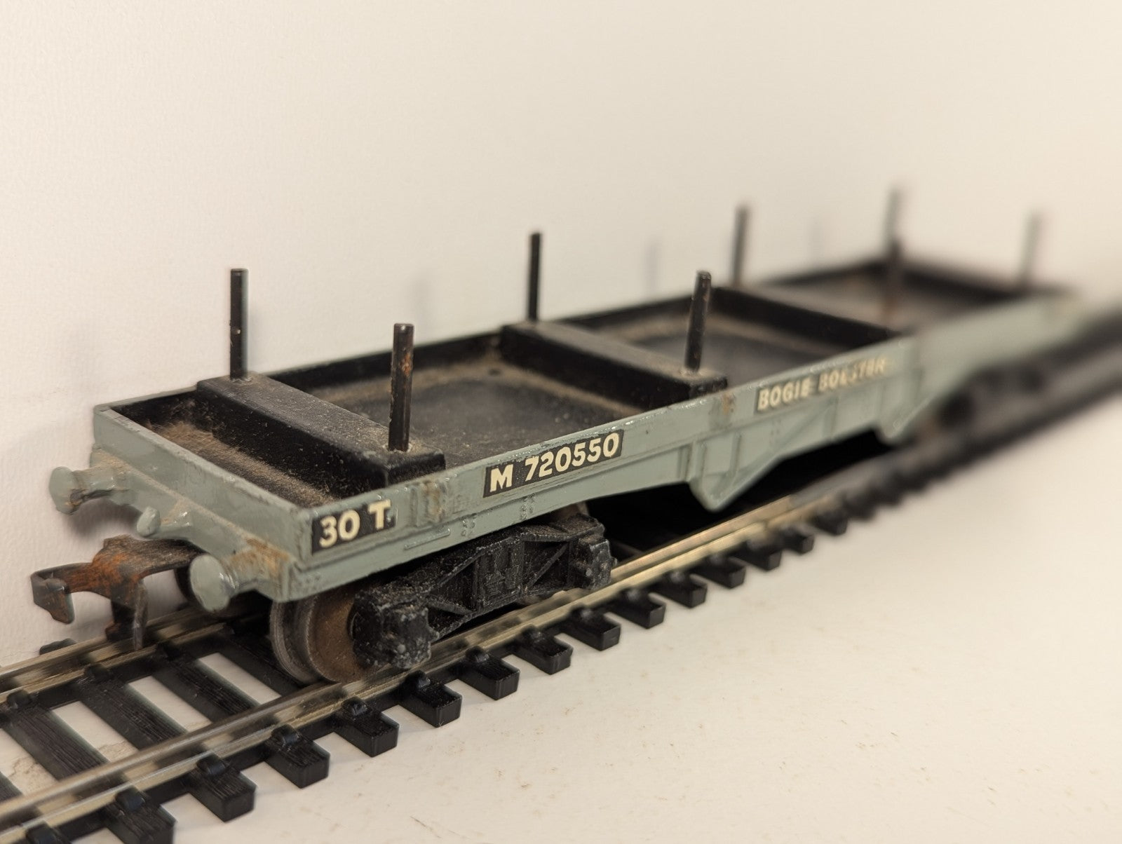 Hornby Dublo OO Gauge 30T Bogie Bolster Wagon