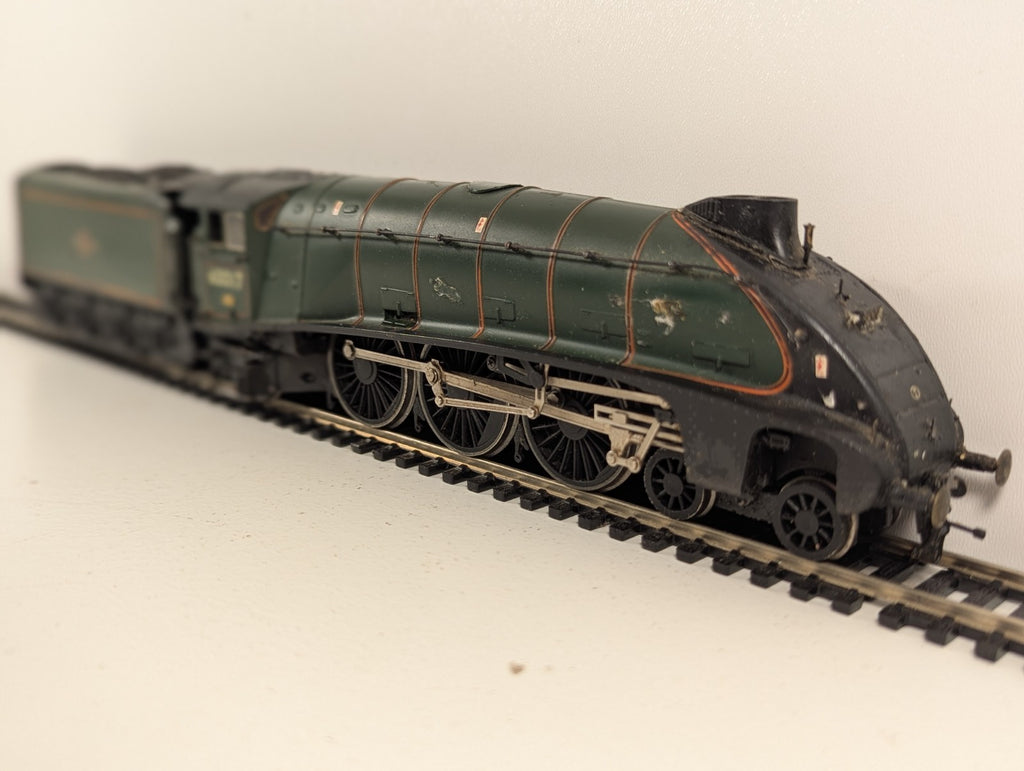 Bachmann LNER Class A4 4-6-2 “Guillemot” No.60017 BR Green