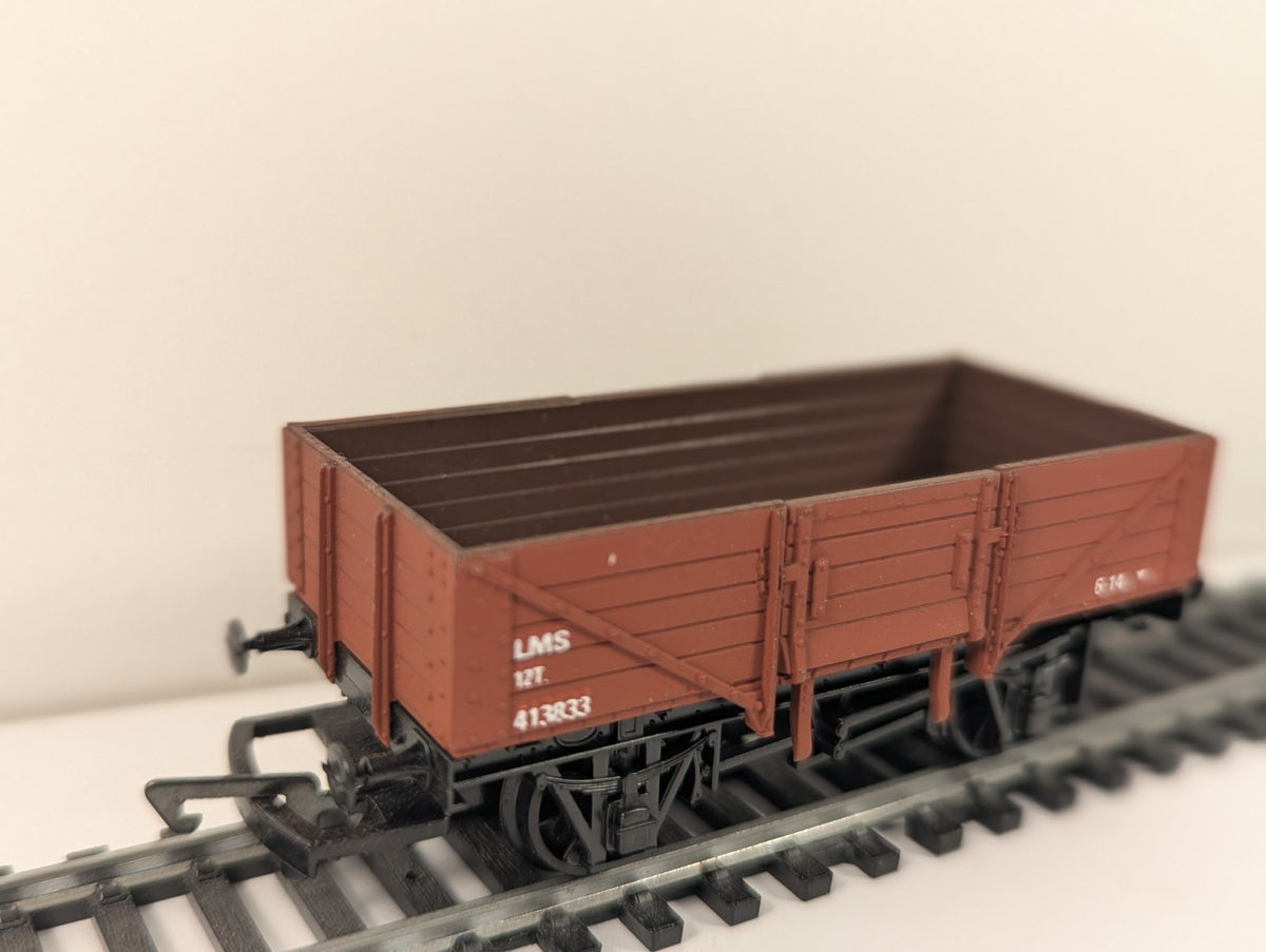 Dapol B3 OO LMS 5 Plank Wagon 413833