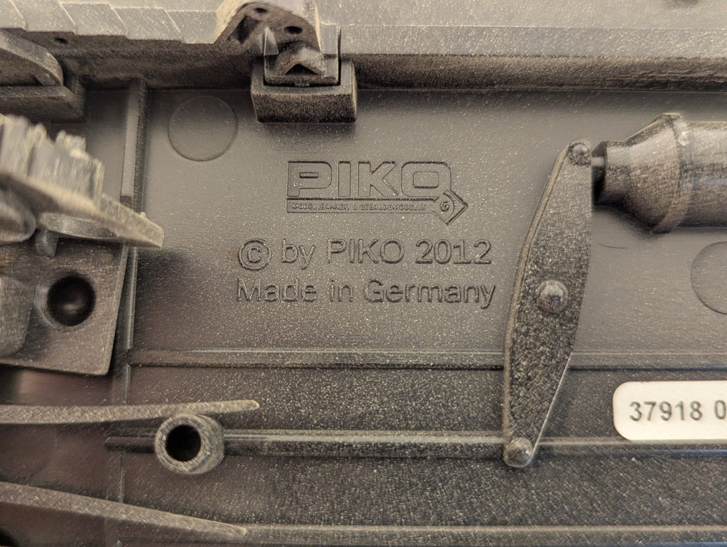 Piko G Gauge Weathered Acid Chemical Wagon – Missing Barrels