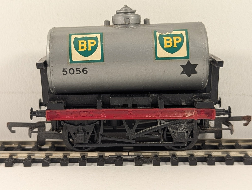 Tri-ang OO Gauge Shell-BP Petrol Tank Wagon 5056 BP Silver R.12