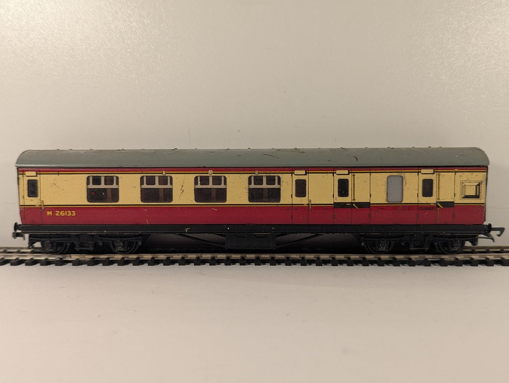Hornby Dublo OO Gauge D12 BR Brake Third Corridor Coach Passenger Coach M 26133