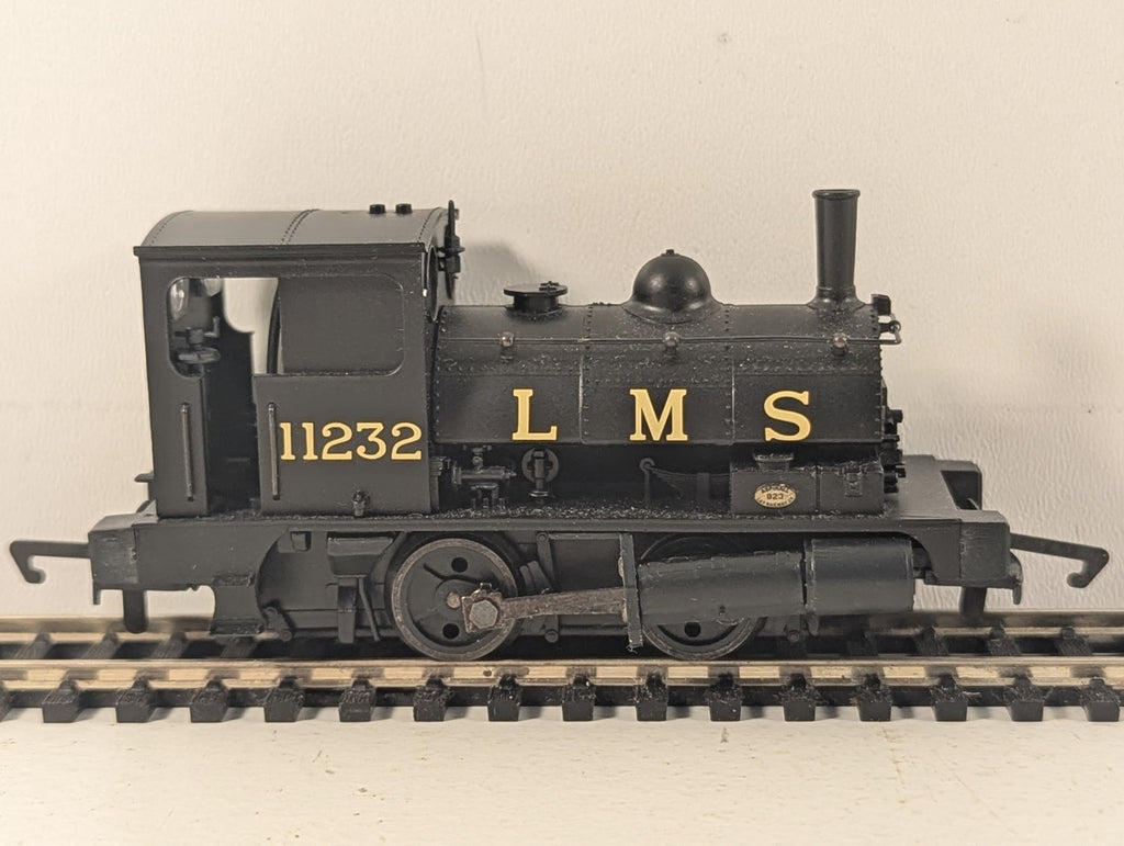 Hornby OO Gauge LMS 0-4-0 Pug Locomotive 11232 LMS Black R2065