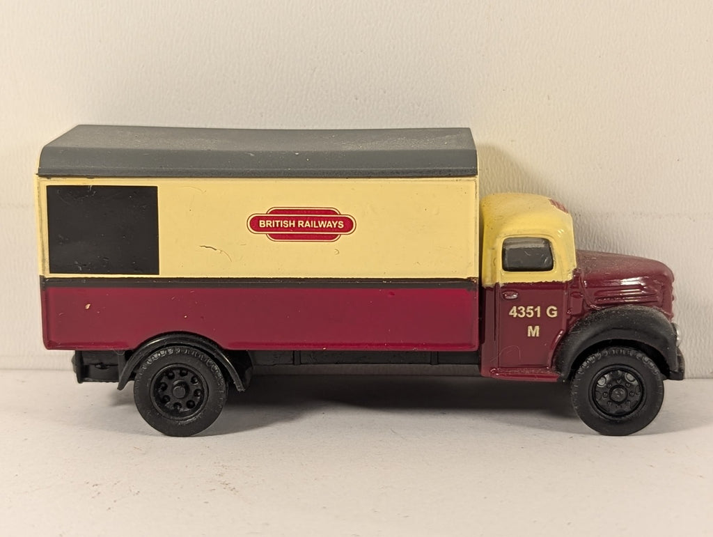Classix OO Gauge Ford Thames ET6 Panel Van Road Vehicle 4351 G British Railways