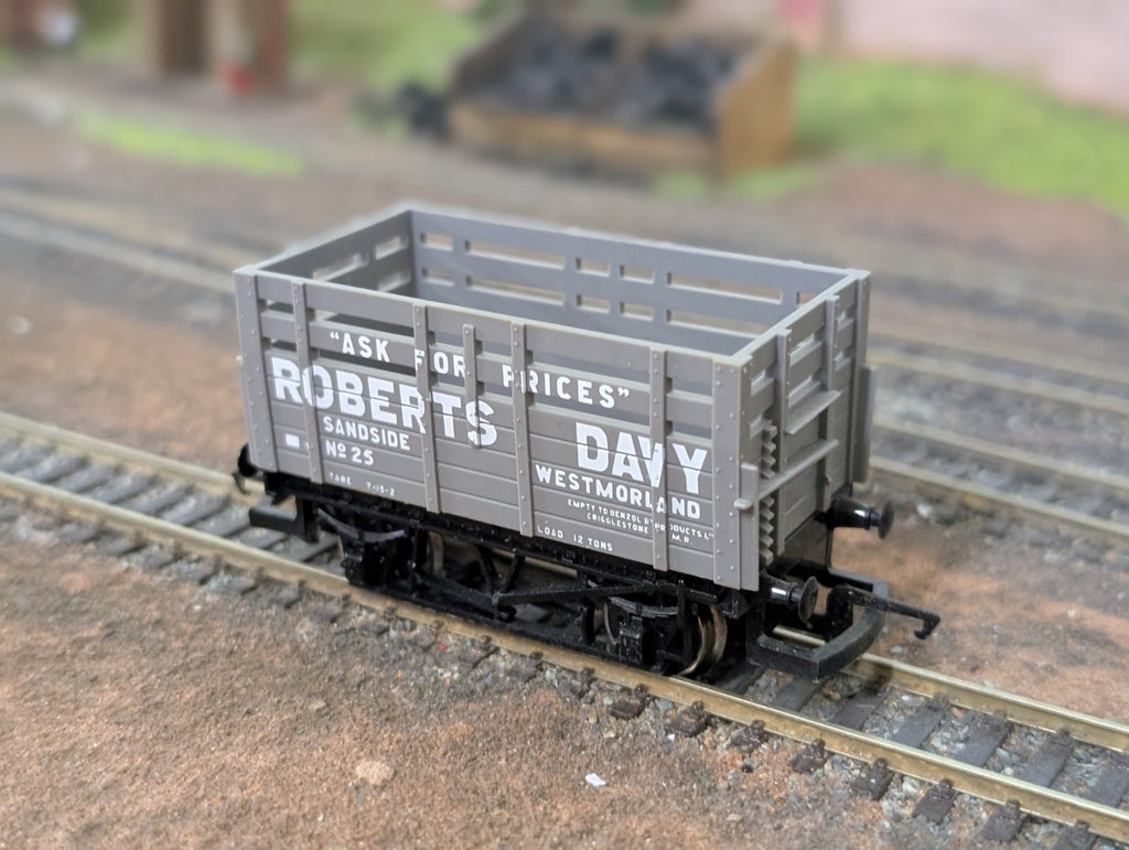Hornby R.719 “Roberts Davy” Coke Wagon