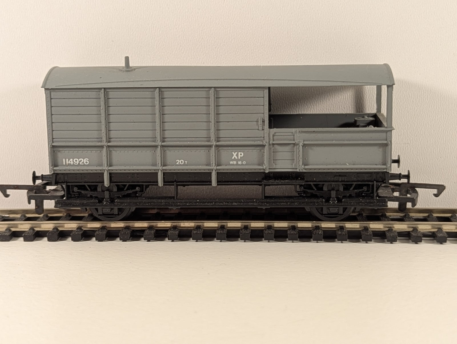 Airfix 54360 OO Gauge BR 20t Brake/Guards