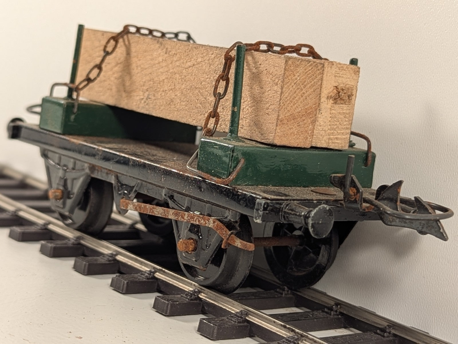 Hornby RC 24058A O Gauge No.1 Timber Wagon with Wood Load