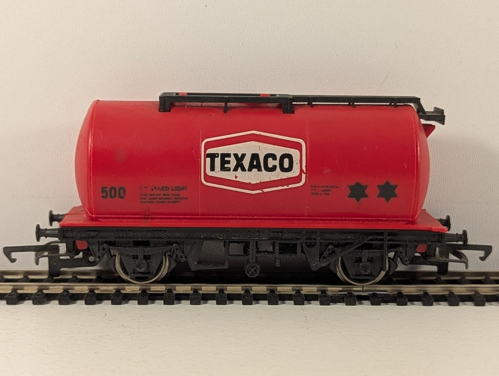Hornby R231 OO Gauge Red Texaco Tank Wagon
