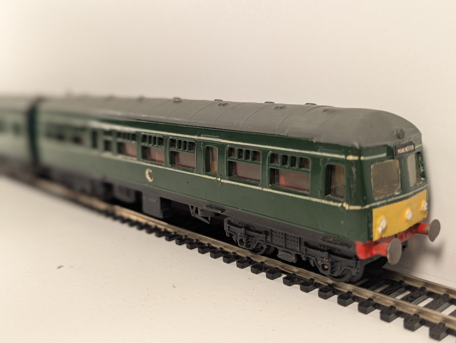 Hornby R158 OO Gauge Class 101 DMU Power & Trailer Set - Repaint