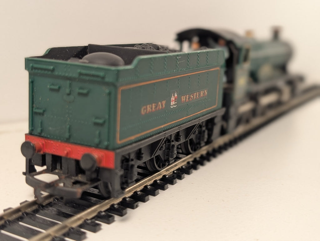 Hornby OO Gauge Hall Class 4083 Albert Hall GWR Lined Green