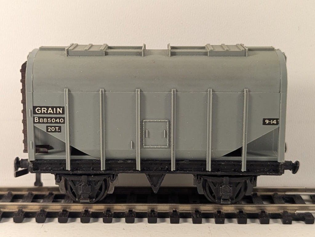 Hornby-Dublo 32067 OO Gauge 20-Ton Bulk Grain Wagon - Boxed - Missing Coupling
