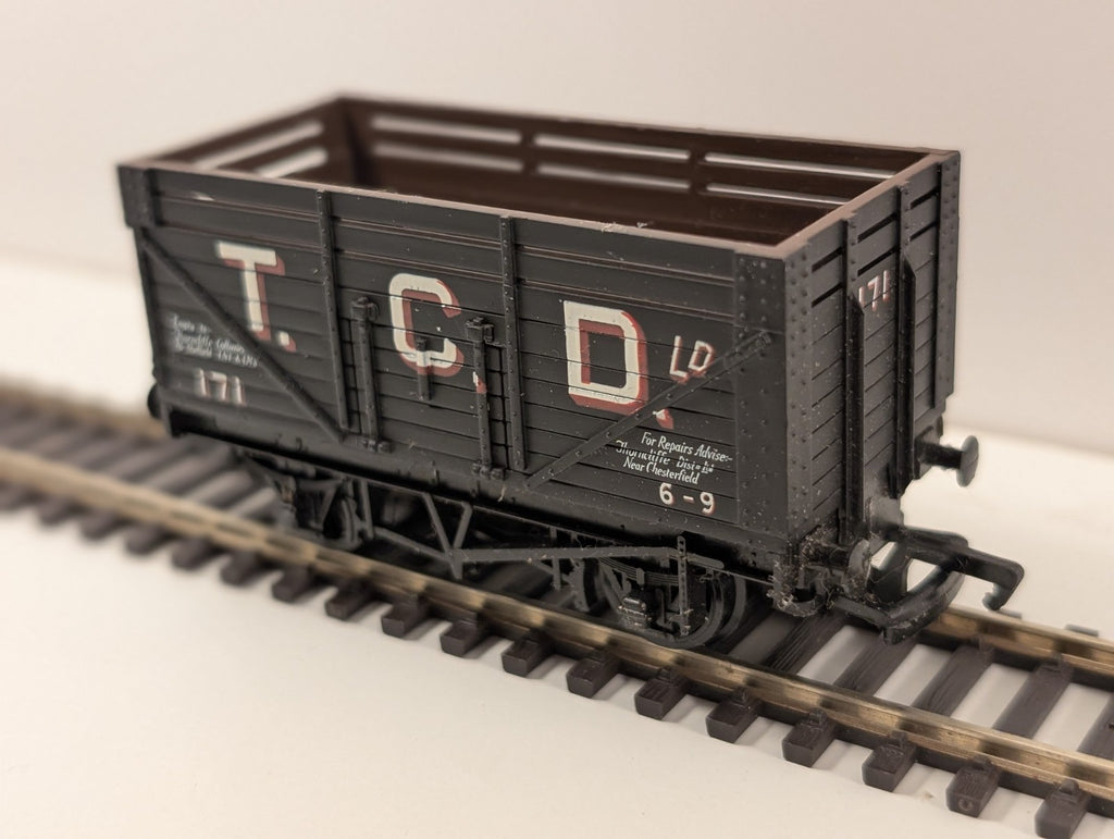 Mainline 37-158 OO Gauge Coke Wagon in T.C.D. livery, number 171