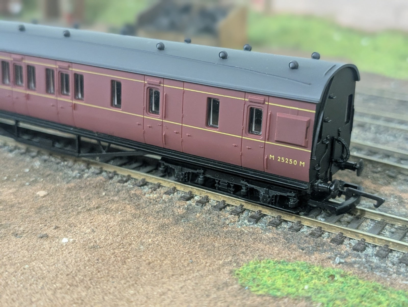 Airfix 54254 LMS 57′ Non-Corridor Brake 3rd M25250M
