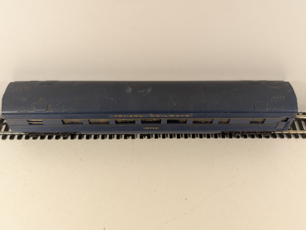 Tri-ang R131 OO Gauge Transcontinental Vista Passenger Car