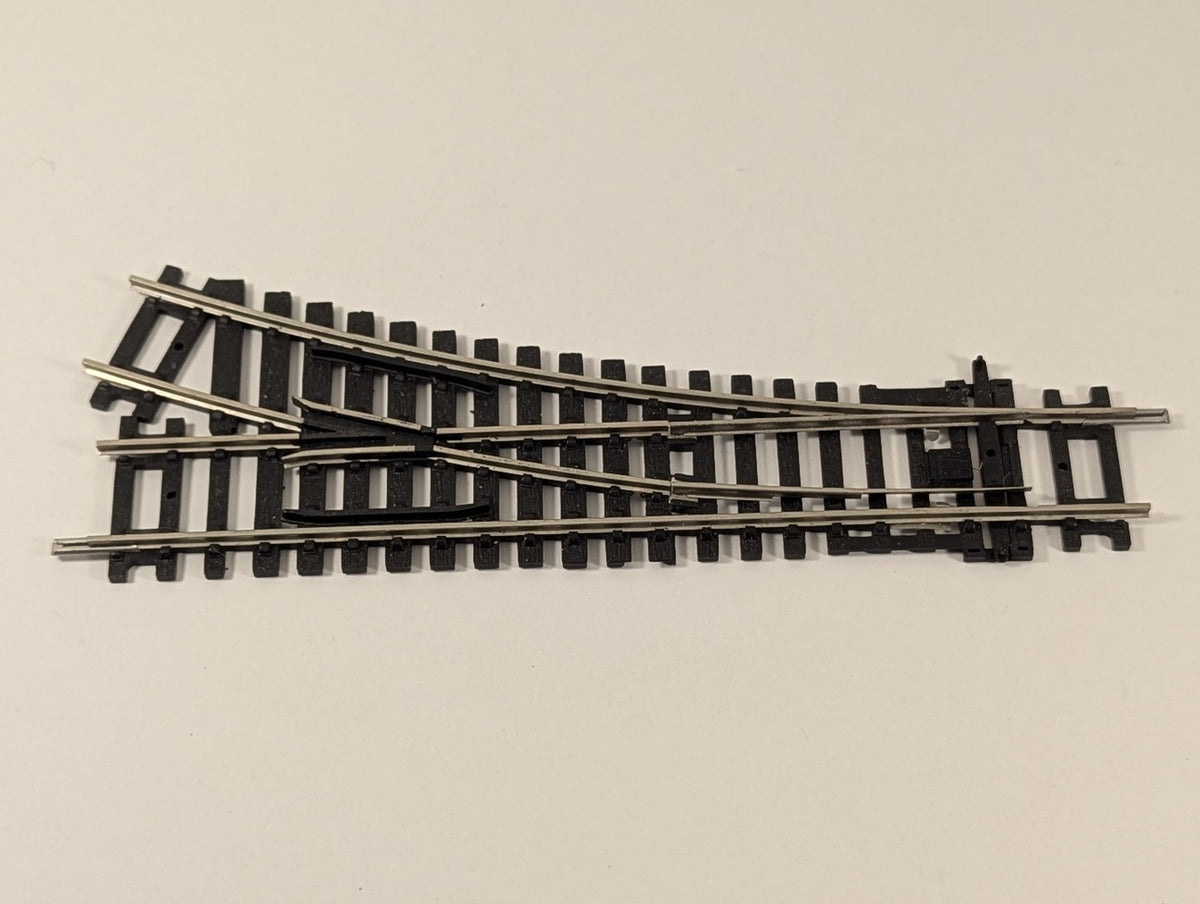 Hornby OO Gauge Right Hand Point Track R8073