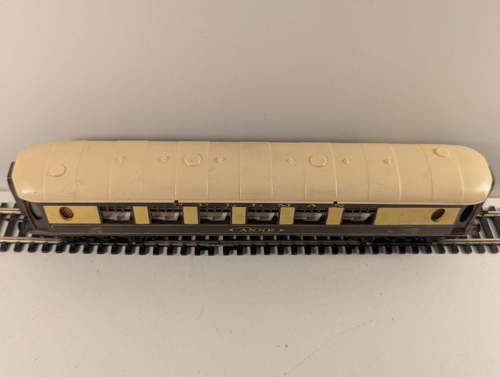 Tri-ang Hornby R228 OO Gauge Pullman Coach 'Anne'