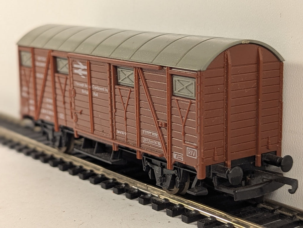 Lima OO Gauge BR Ferry Van Goods Wagon 214 0 391-0 BR Brown 305659