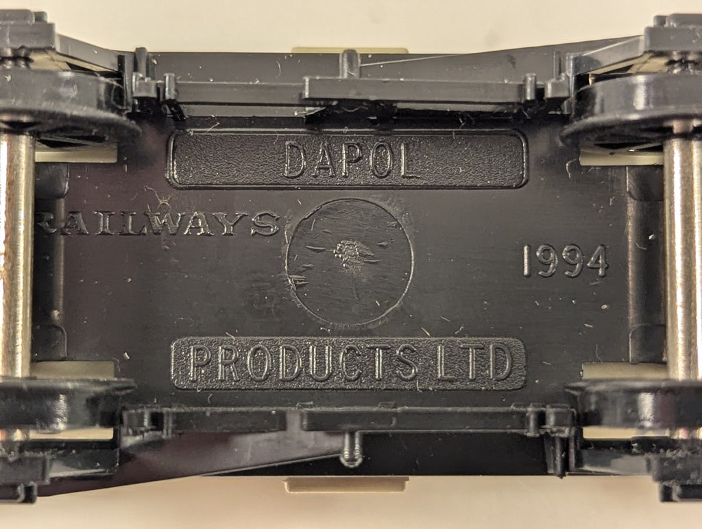 Dapol B136 OO Gauge White Benzol & By-Products Limited 12 Ton Tank Wagon