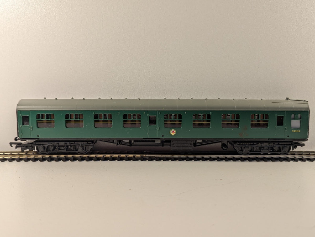 Mainline 37121 OO Gauge BR Mk1 Corridor 3rd class S25915 SK Green – Faults