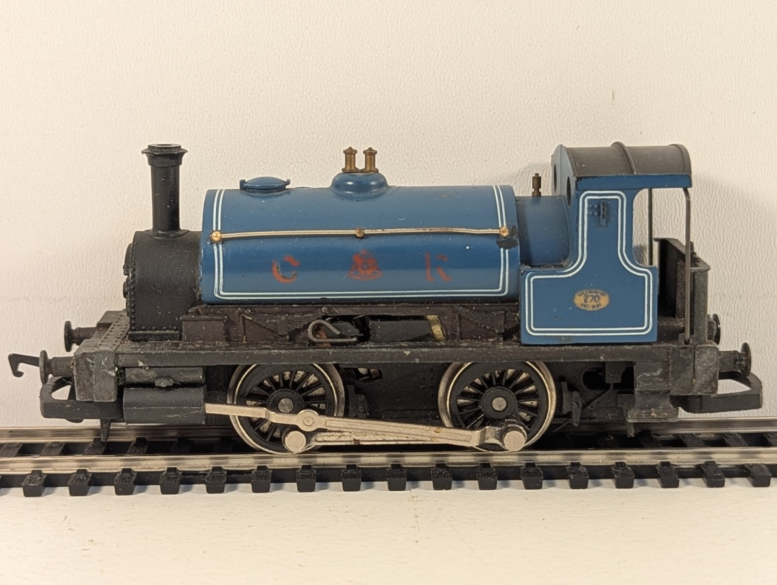 Hornby R057 OO Gauge Caledonian Railway 0F Pug Poor Runner