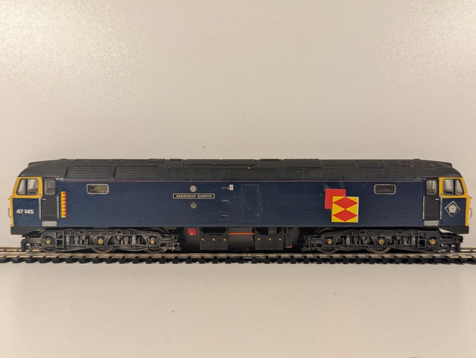 Lima OO Gauge Class 47 'Merddin Emrys' Diesel Locomotive 47145