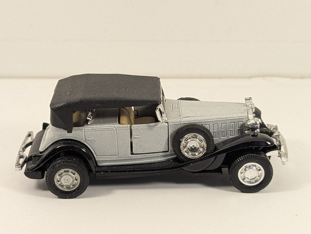 Yatming Cadillac V-16 Phaeton Die-cast Model Car Silver and Black 8503