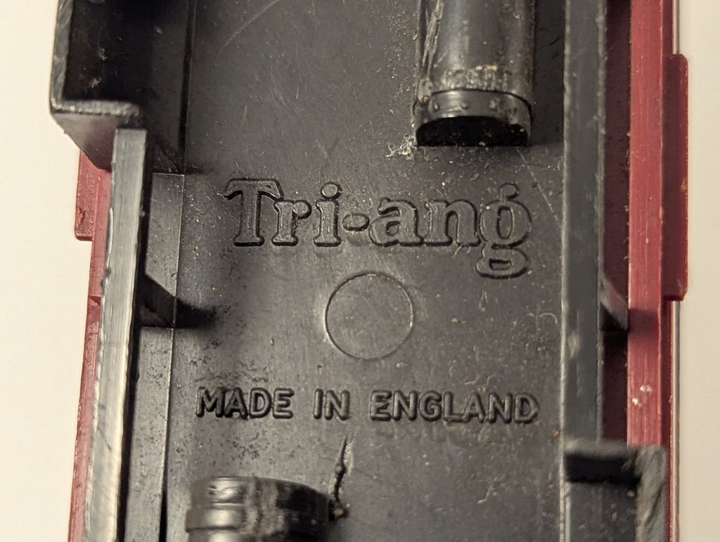 Tri-ang OO Gauge BR Crimson & Cream Main Line Composite Coach Passenger Coach
