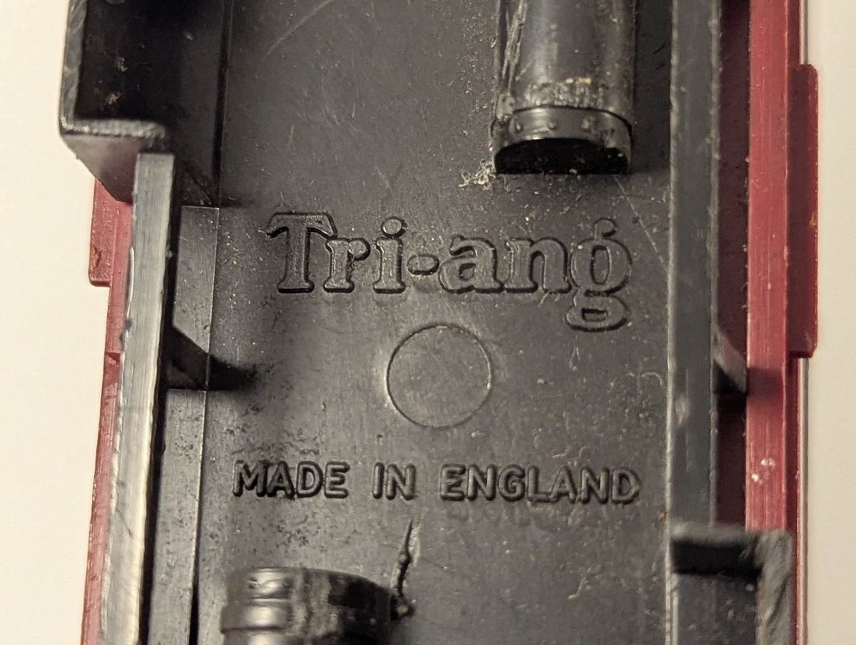 Tri-ang OO Gauge BR Crimson & Cream Main Line Composite Coach Passenger Coach