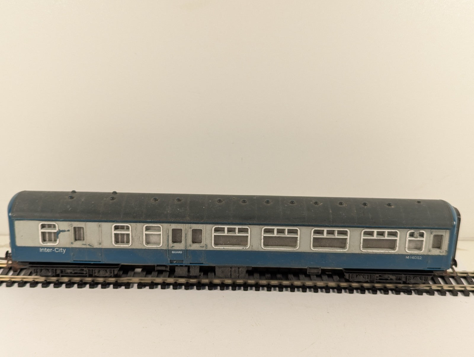 Hornby R726 OO Gauge BR Mk2 Inter-City Brake Coach