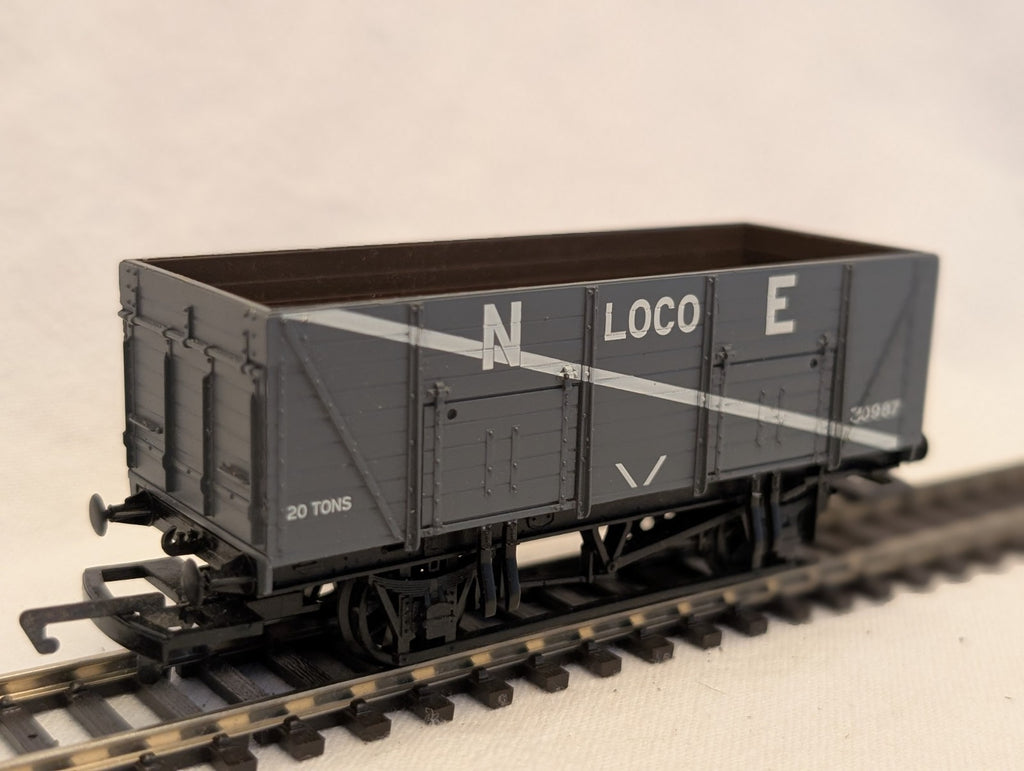 Hornby OO Gauge LNER 20 Ton Loco Coal Wagon Goods Wagon 30987 LNER