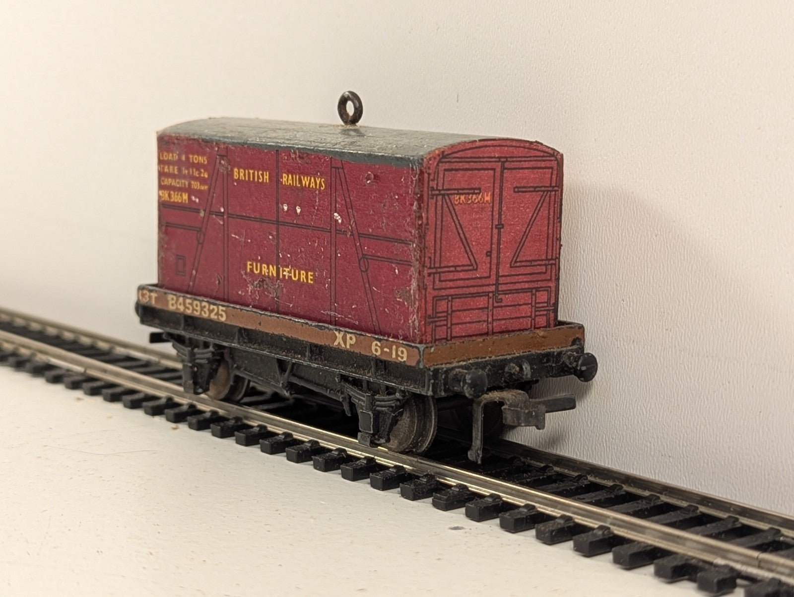HornbyDublo 32087 OO Gauge Low-SidedWagon D.1 with BR FurnitureContainer - Boxed