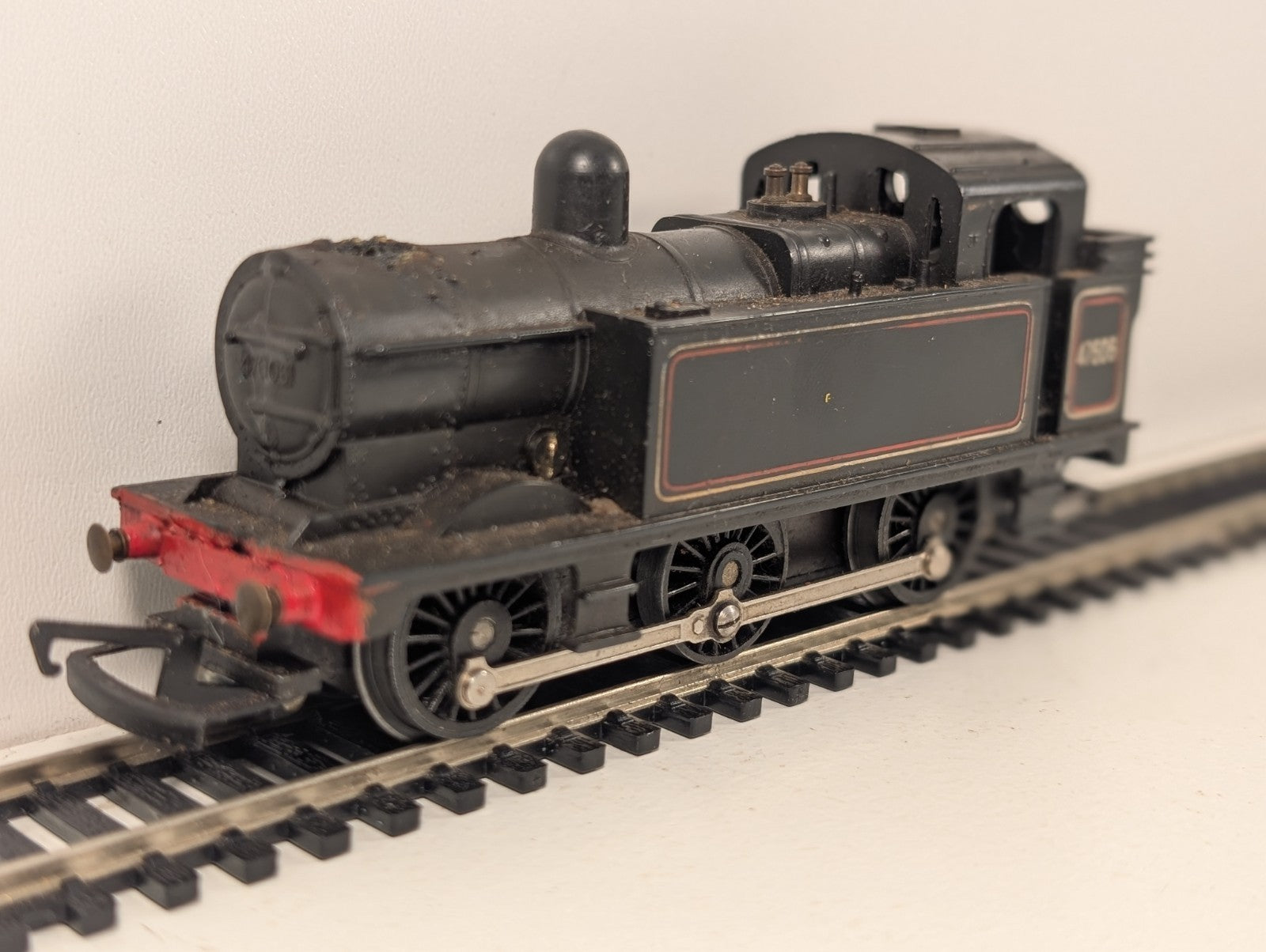 Tri-ang Hornby R52 OO Gauge Class 3F Jinty 0-6-0T BR Black Missing Funnel