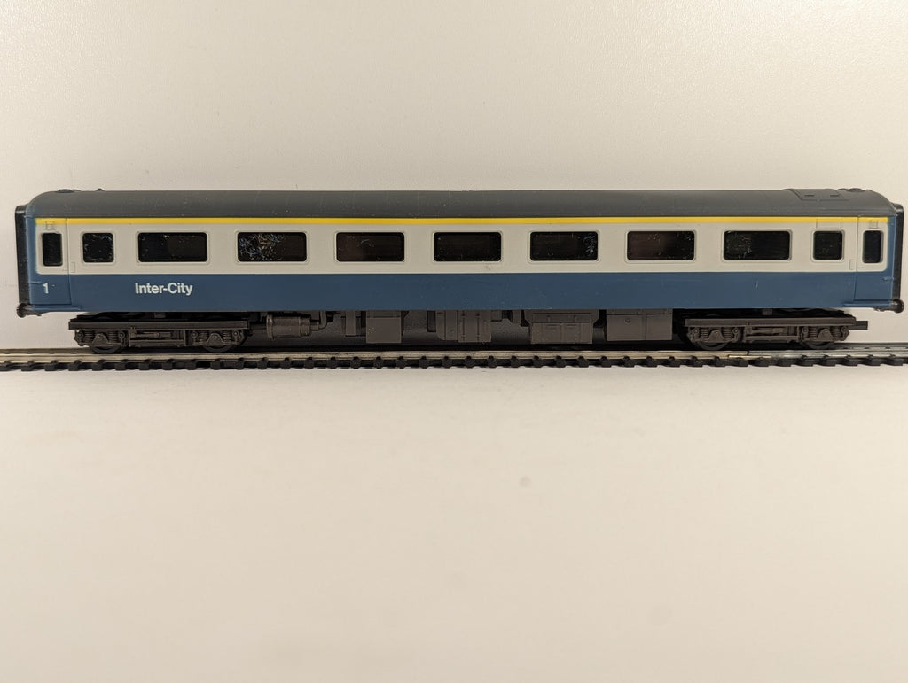 Airfix OO Gauge MkII First Class Coach Passenger Coach E3170 BR Blue & Grey