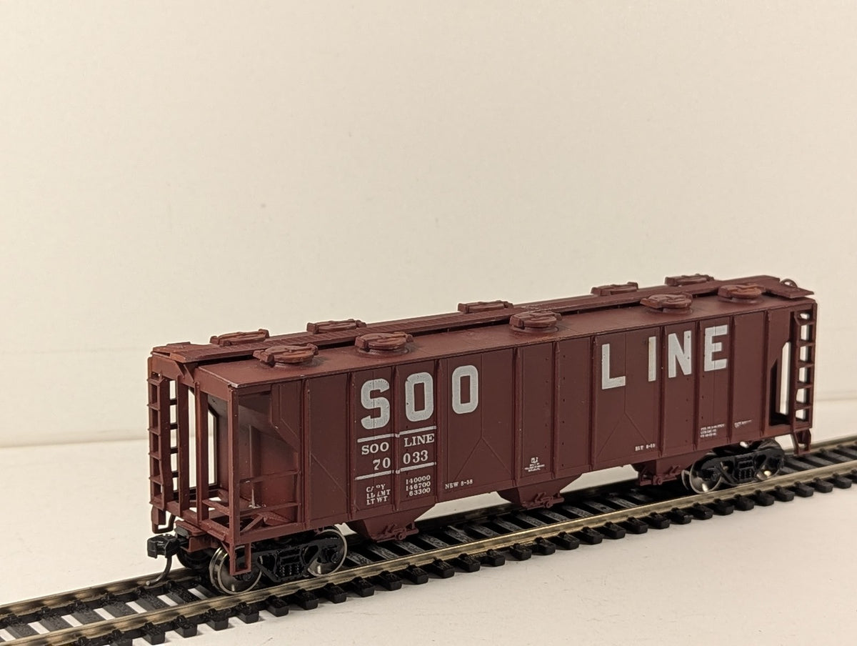 Atlas HO Gauge PS-2 2-Bay Covered Hopper Goods Wagon 70033 Soo Line