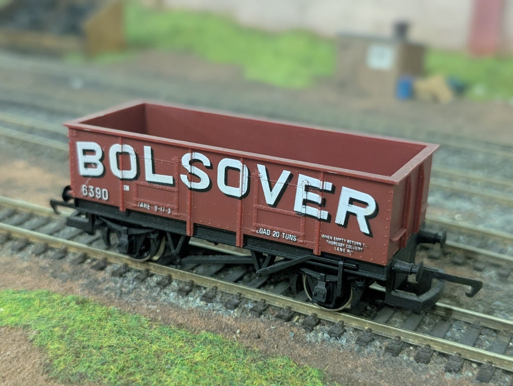 Hornby R136 OO Gauge Bolsover 20 Ton Steel Mineral Wagon No. 6390