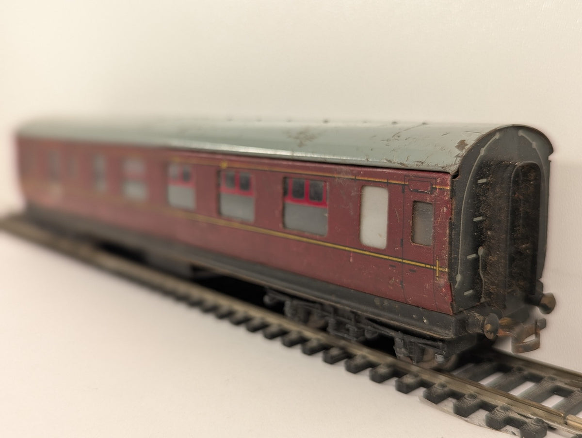 Hornby Dublo OO Gauge BR Corridor Brake Second Coach Passenger Coach M26143