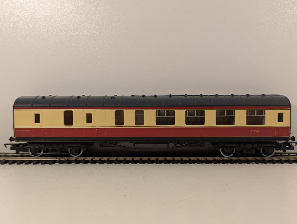 Hornby R.423 BR Mk1 Brake Second Corridor (BSK)