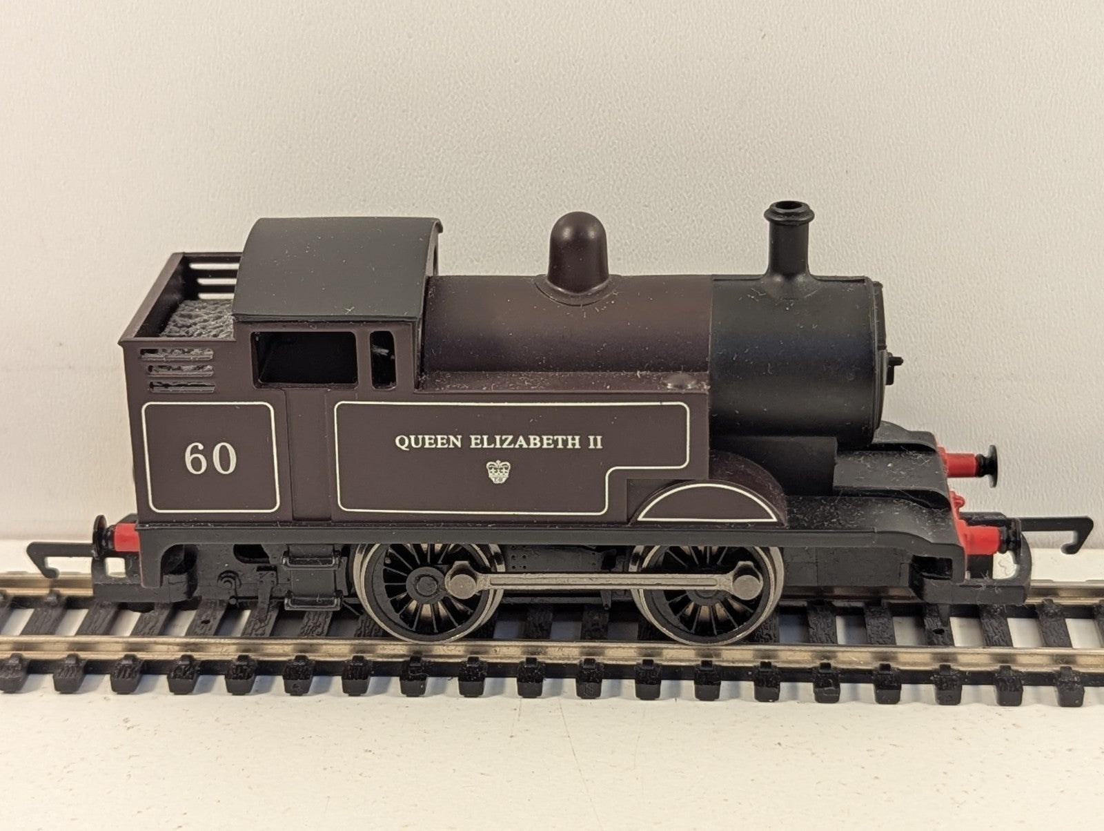 Hornby R3091 OO Gauge BR 0-4-0 Queen Elizabeth II Collectors Club 2012