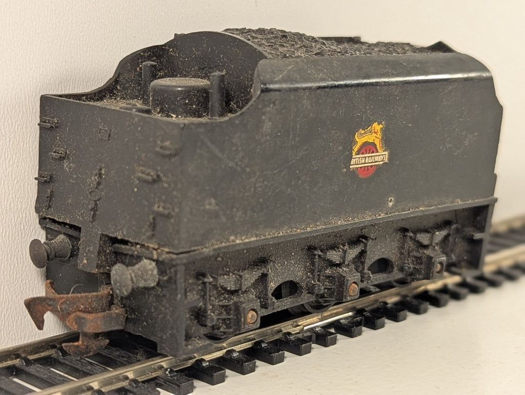 Tri-ang Railways R30 OO Gauge Tender BR Black - Spares/Repairs