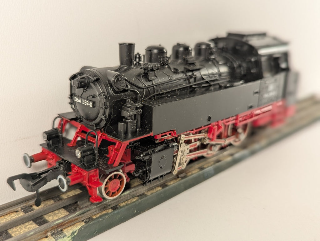 Fleischmann HO Gauge DB Class 064 Tank Locomotive Steam Locomotive 064 389-0