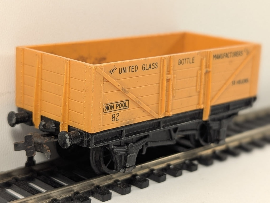 Hornby Dublo OO Gauge 5 Plank Open Wagon United Glass Bottle Manufacturers 82